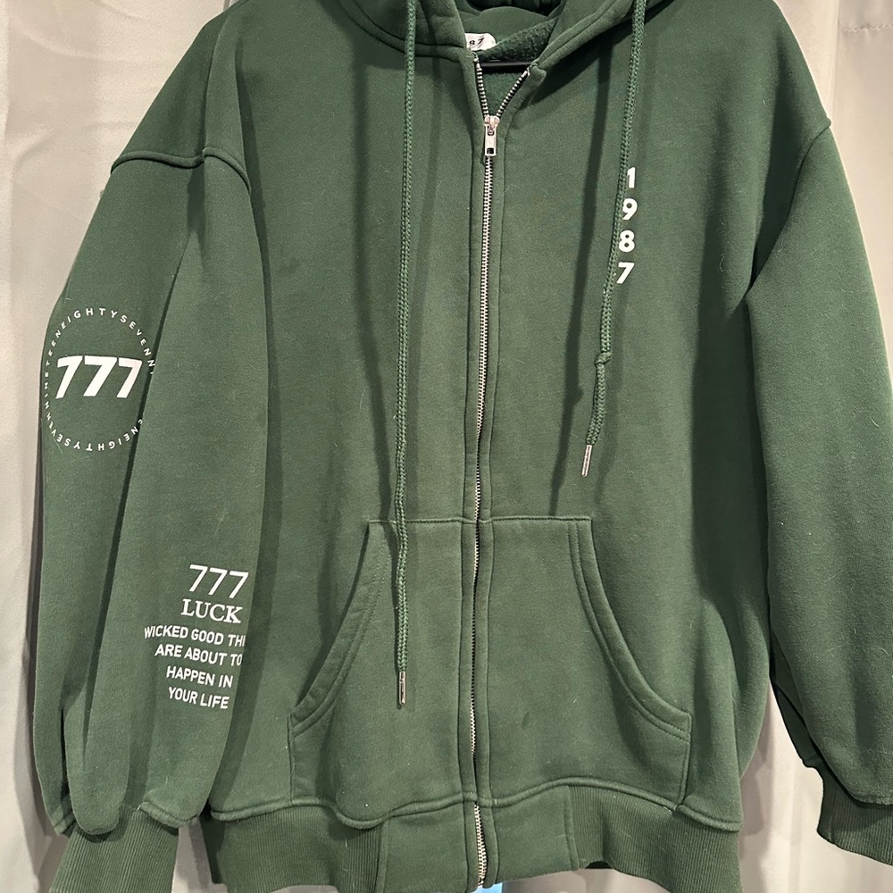 777 “LUCK” Limited Edition 1987 Brand Zip-Up Green Hoodie Size S